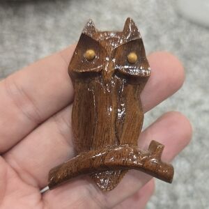 F R E E with Any Purchase Vtg. Wood OWL